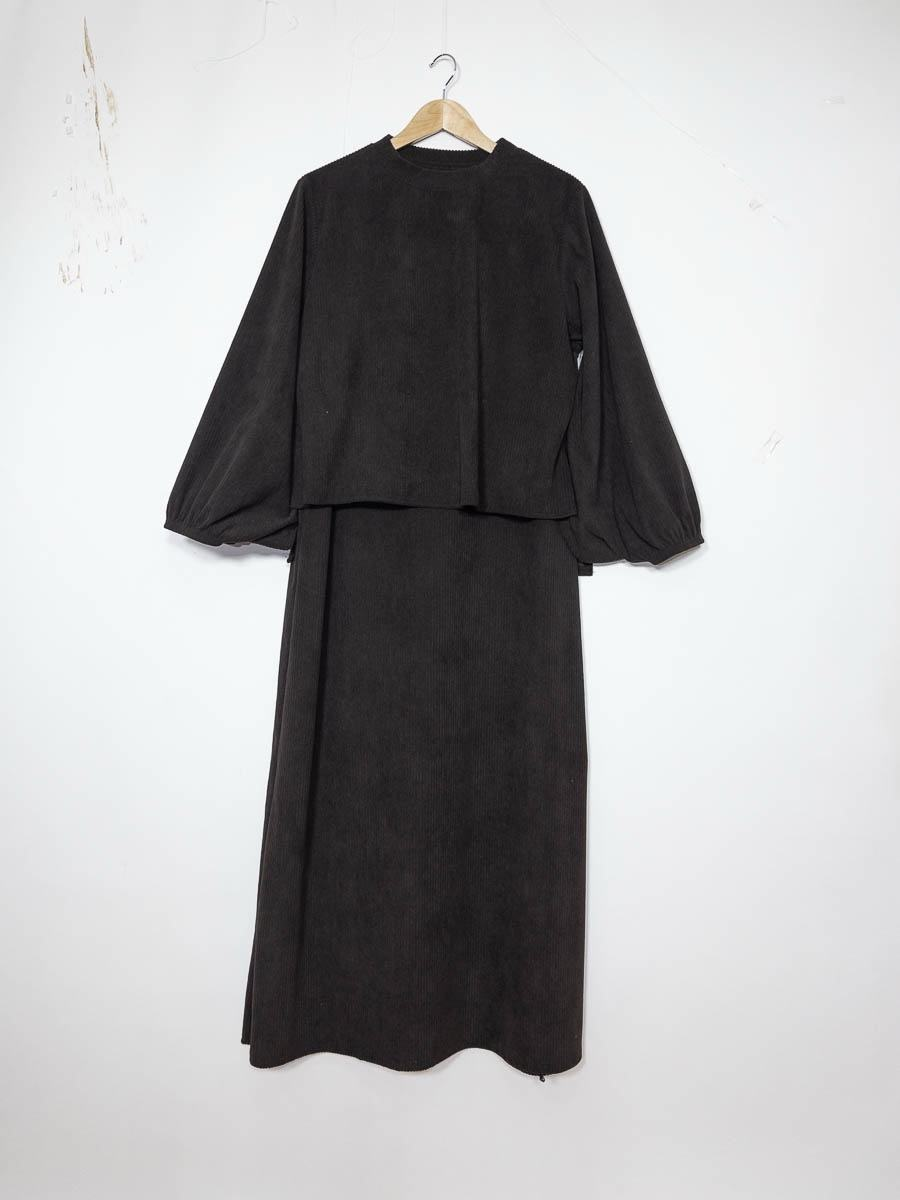 Ensemble côtelé ref:2399 Ensemble en maille côtelée coupe fluide pratique et élégante