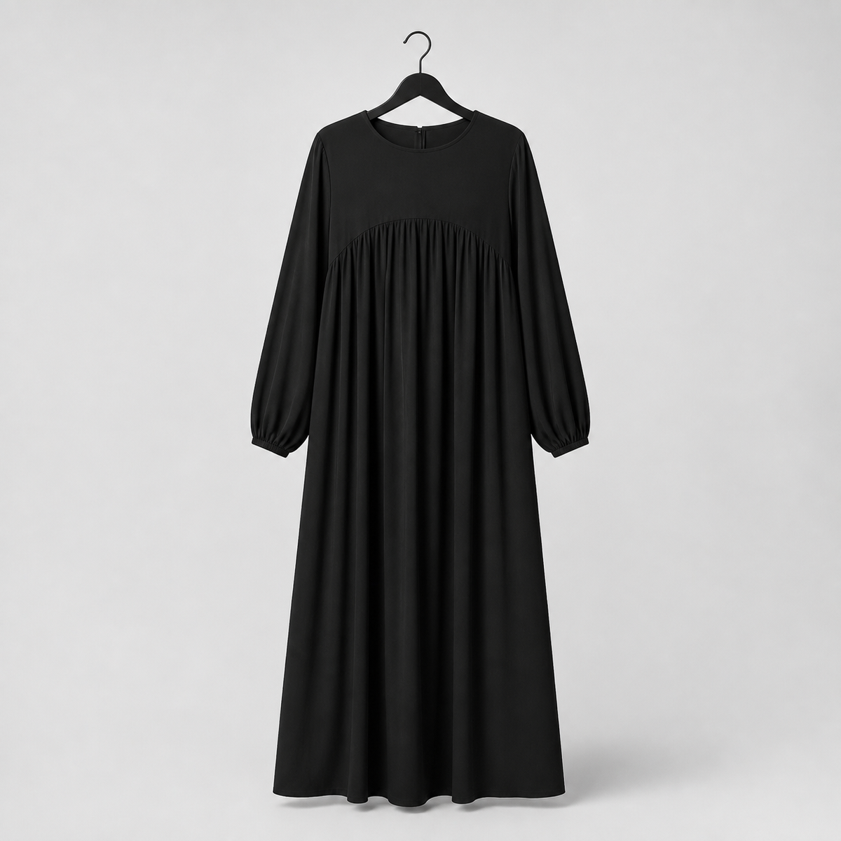 Abaya longue RO2326PK noire – vue complète sur cintre Studio E5