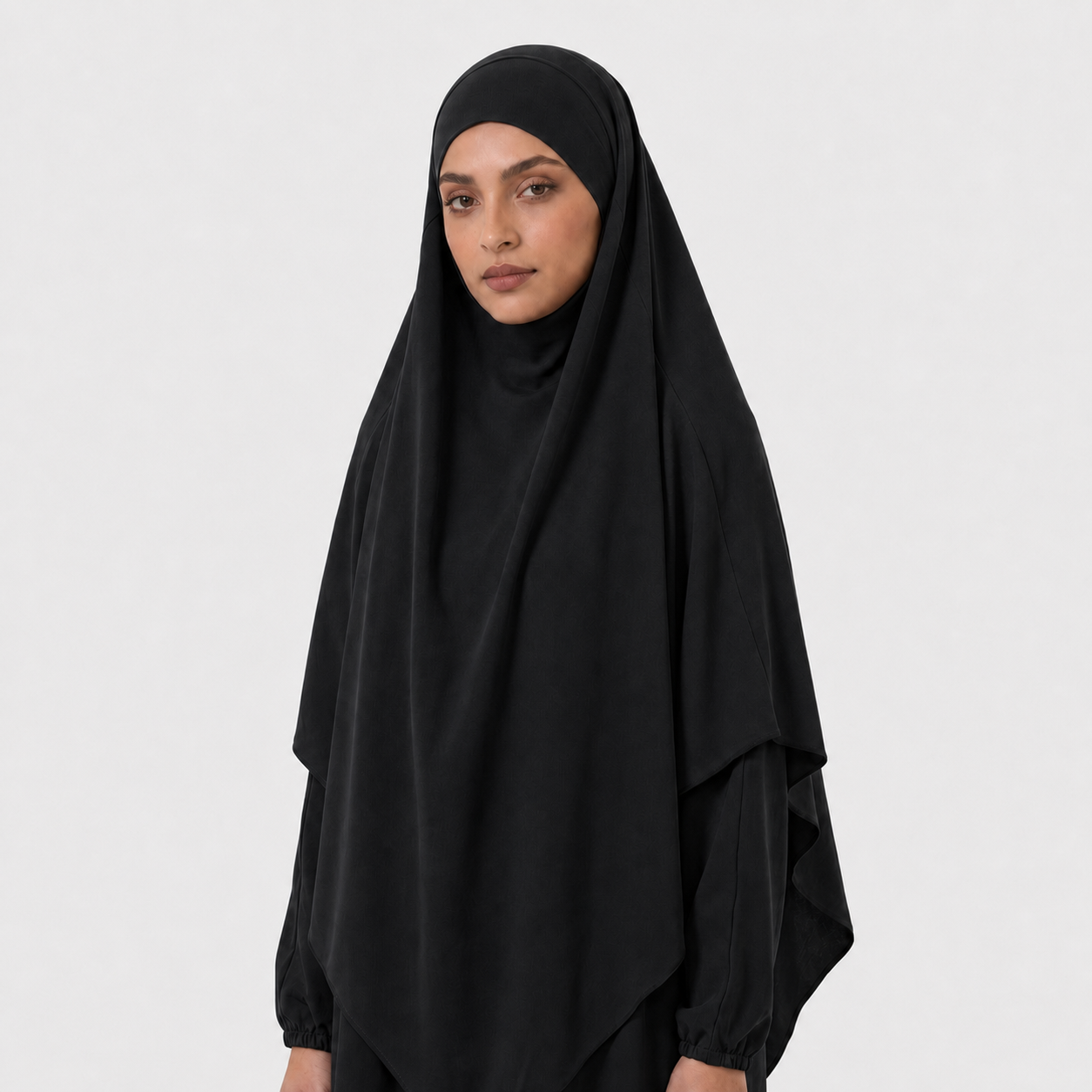 Khimar jersey premium 20CAJP noir – détail du contour visage et du tombé avant