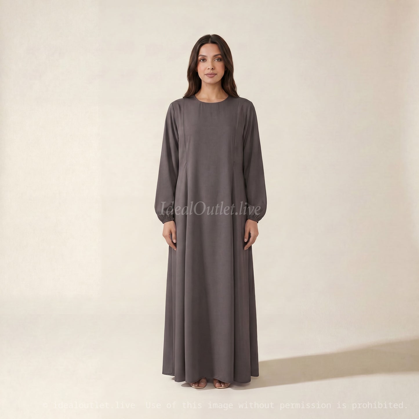 Abaya d'allaitement en soie de Medine ouvertures zip REF:RO2508PK - doux et fluide facilitant l’allaitement en toute discrétion.