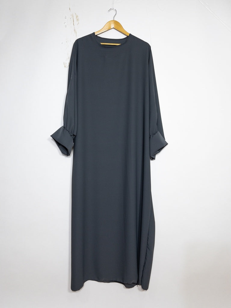 Abaya longue ref: 23312pk - Abaya longue large en Soie de Médine élégante et fluide