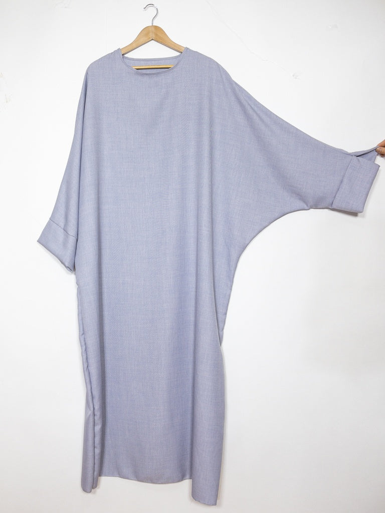 Robe Abaya REF: 2382XLM Manche papillon coupe ample avec fente sur les manches tissu léger et fluide
