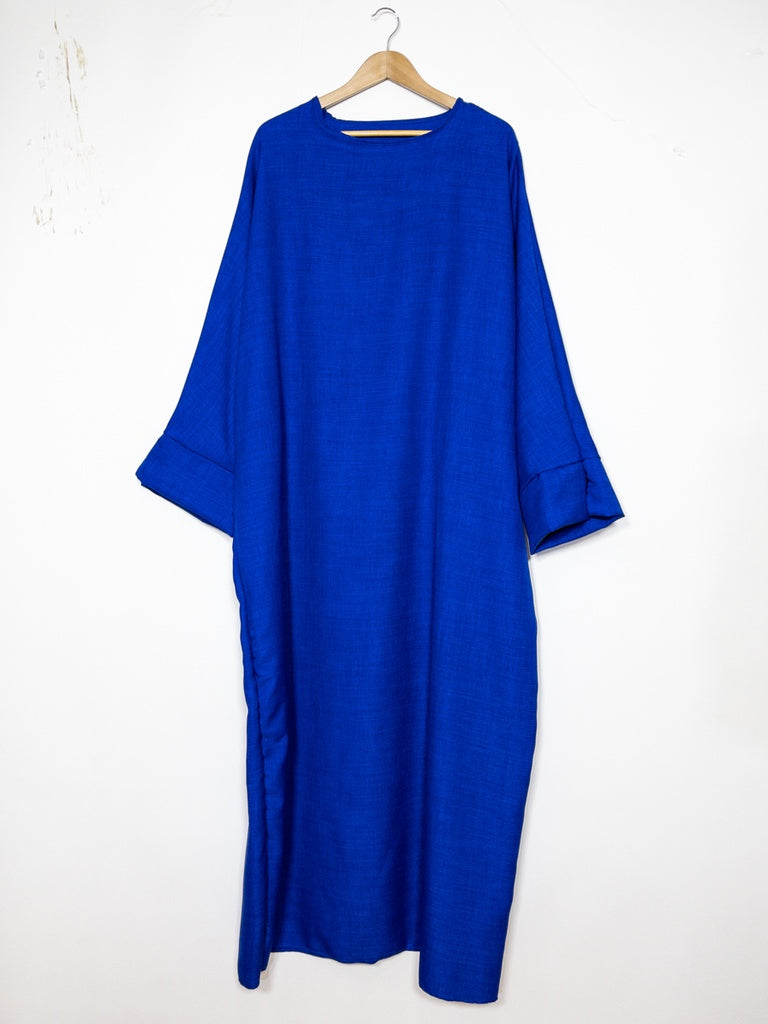 Robe Abaya REF: 2382XLM Manche papillon coupe ample avec fente sur les manches tissu léger et fluide