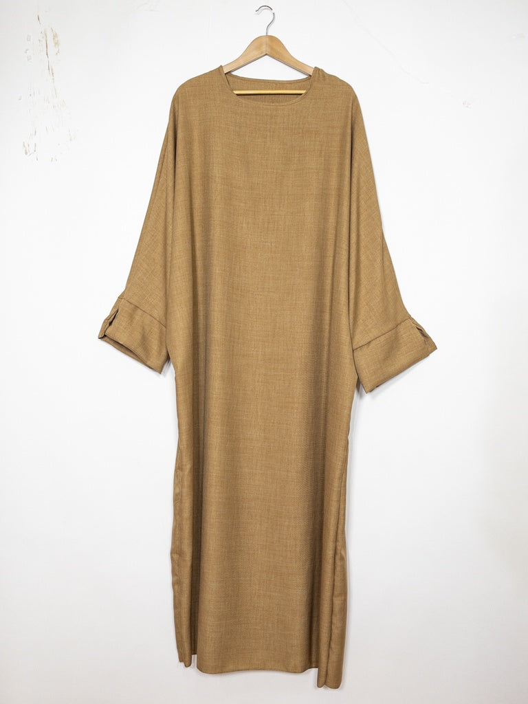 Robe Abaya REF: 2382XLM Manche papillon coupe ample avec fente sur les manches tissu léger et fluide