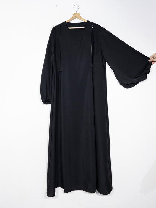 Abaya d'allaitement en soie de Medine ouvertures zip REF:RO2508PK - doux et fluide facilitant l’allaitement en toute discrétion.