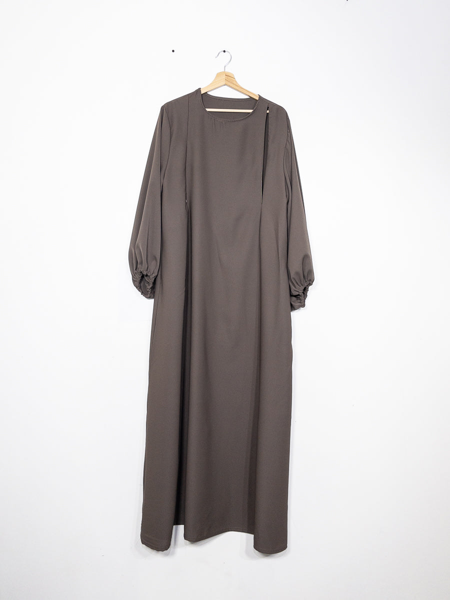 Abaya d'allaitement en soie de Medine ouvertures zip REF:RO2508PK - doux et fluide facilitant l’allaitement en toute discrétion.