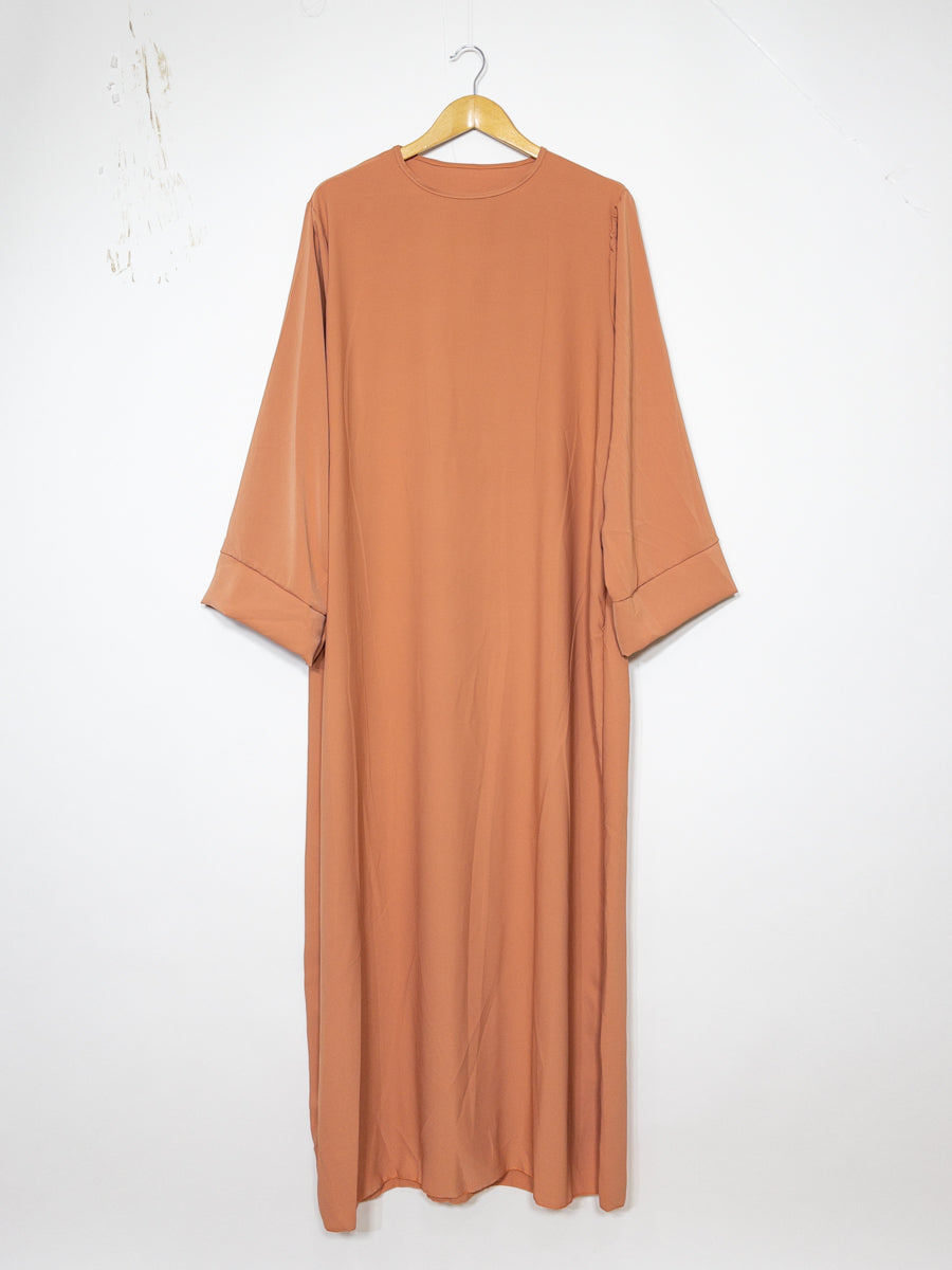 Abaya longue en soie de Médine REF: Ro2333pk
