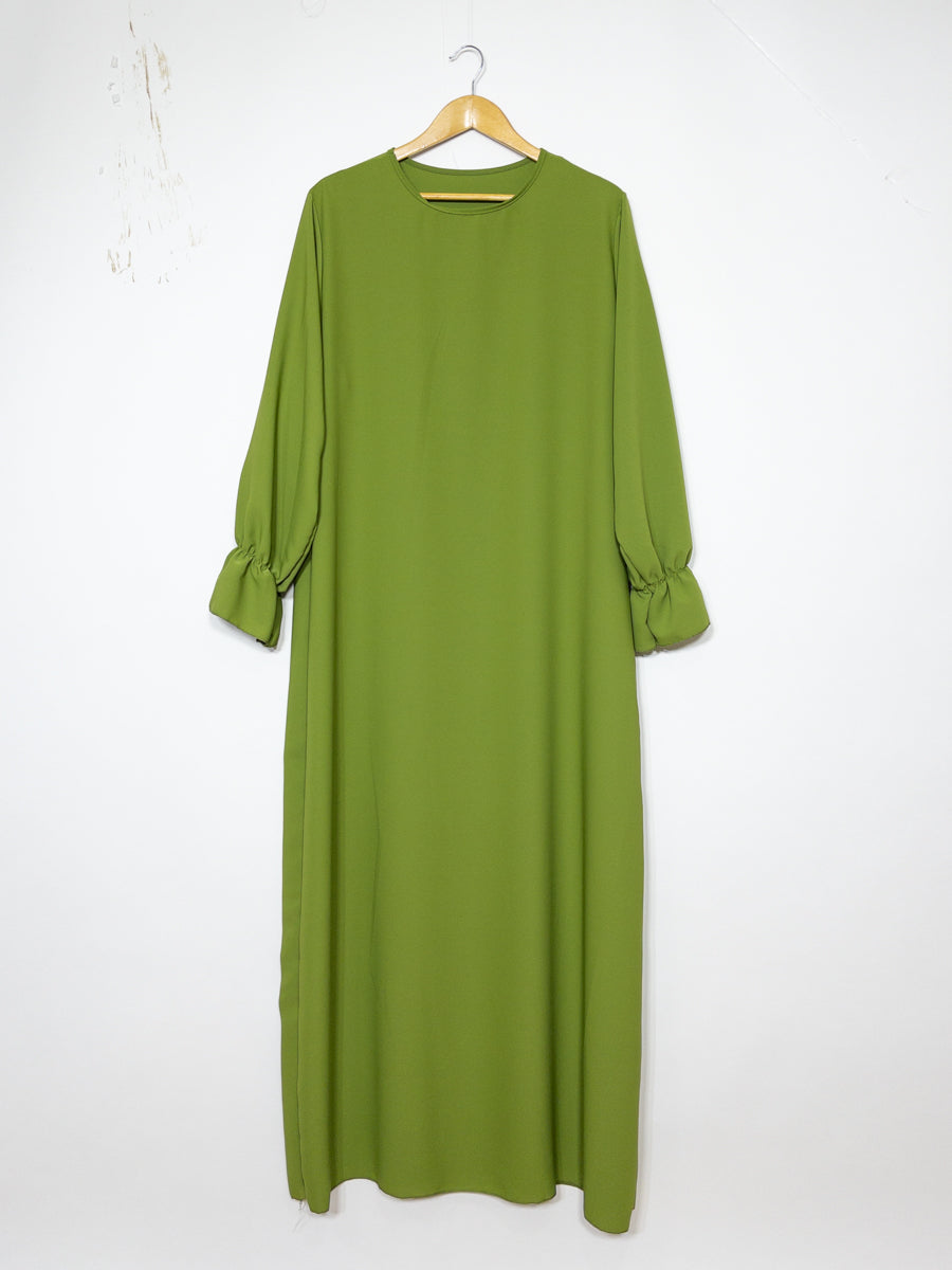Abaya longue large ref: Ro2316pk- Abaya Longue Large en soie de Médine manches volantées chic et décontracté