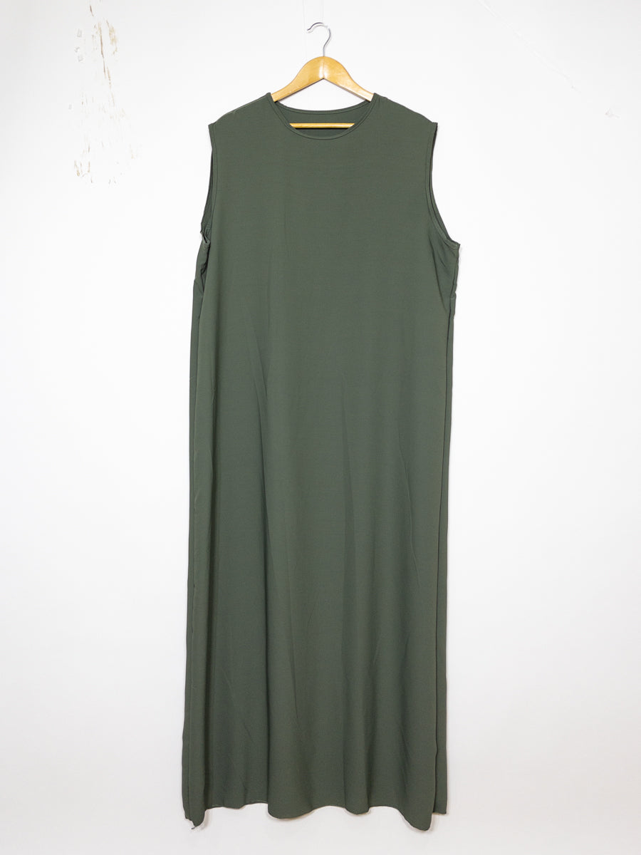 Long, Wide Abaya Ref: Ro2353pk - Sleeveless Long Abaya in Medina Silk, Short Sleeve, Flowing and Lightweight
