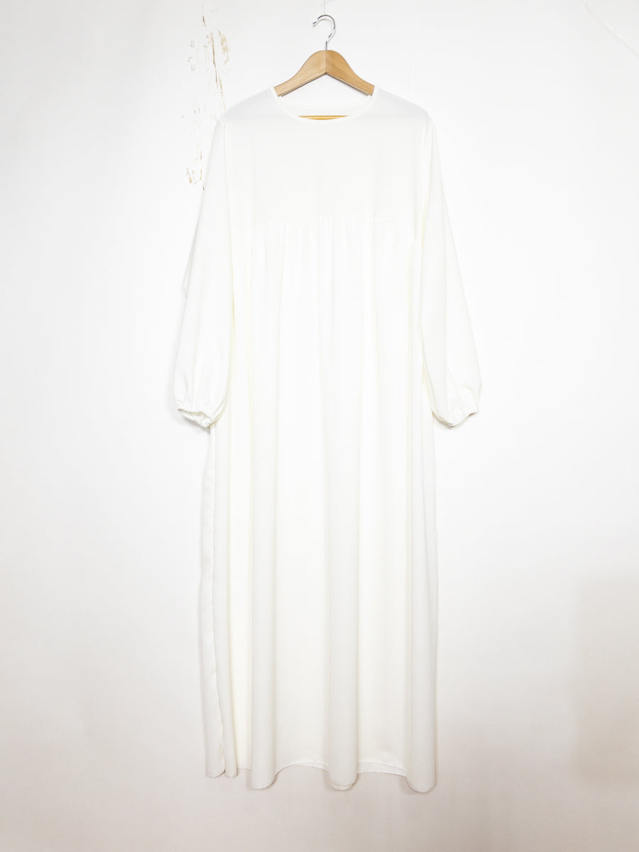 Long Abaya for Women in Medina Silk, Flowing and Soft Fabric, Loose and Elegant Cut, 2326PK