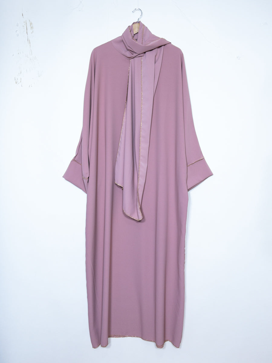 Abaya longue femme REF: Ro2381pk en soie de medine avec voile Intégré fluide et élégante