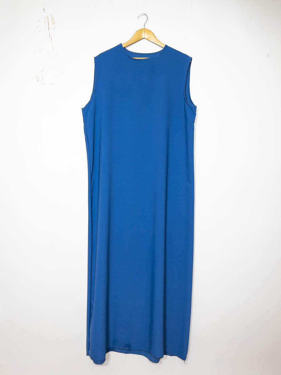 Long, Wide Abaya Ref: Ro2353pk - Sleeveless Long Abaya in Medina Silk, Short Sleeve, Flowing and Lightweight