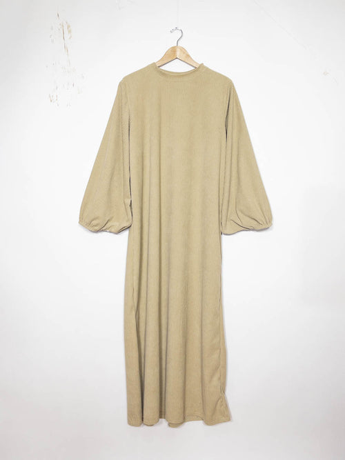 Abaya côtelé pour l'hiver ref:2398 - Abaya confortable velours Côtelé pour l’Hiver